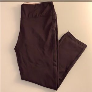 dark purple cropped leggings